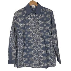 Draper's & Damon's Blue and White Eyelet Button Up Blouse Size: M